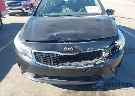2017 Kia Forte Lx z USA, uszkodzony, nr VIN 3KPFK4A70HE042761